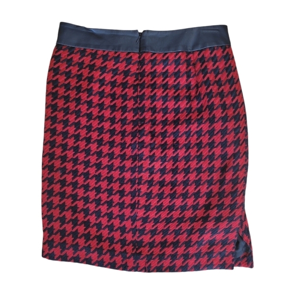 The Limited Black & Red Houndstooth Plaid Skirt Size 4 - Picture 2 of 3